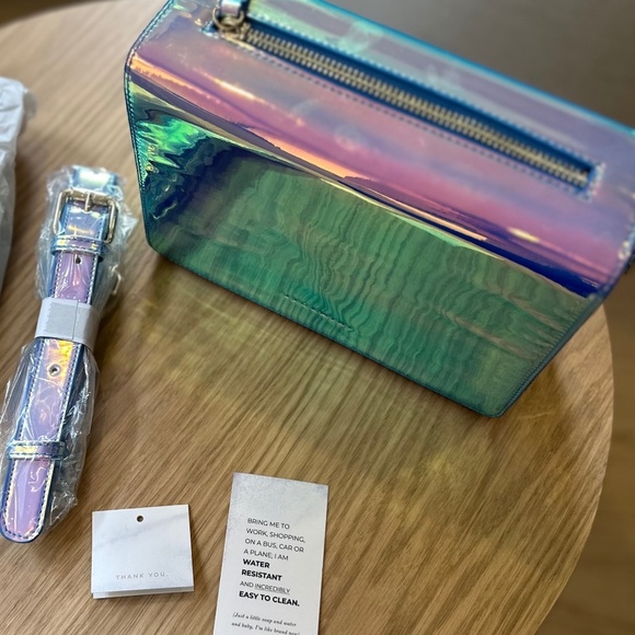 22 Gemini Collective - The Jelly Gloss Crossbody in Holographic Cosmic Dream - Picture 11 of 15
